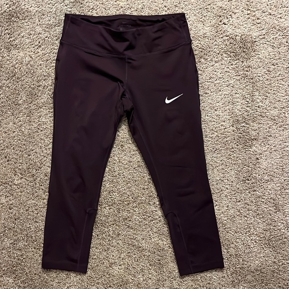 Nike Pants - Nike Capri running pants